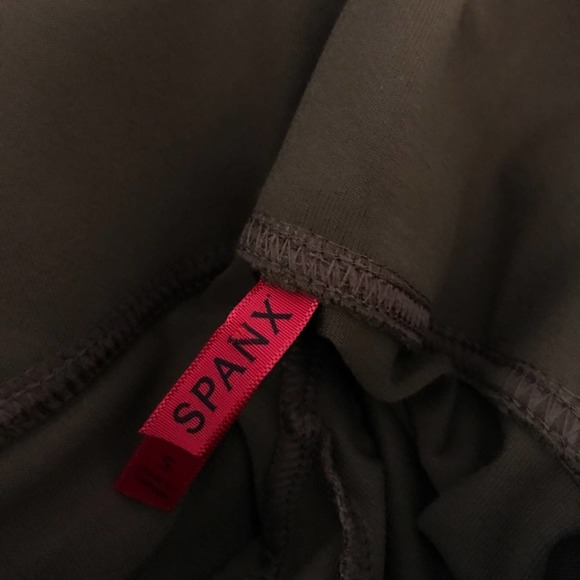 Spanx Ready to Wow Structured Legging Sable Brown - Picture 4 of 6